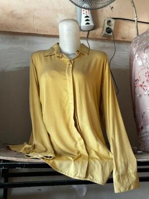 Kemeja Satin Wanita Kuning Mustard